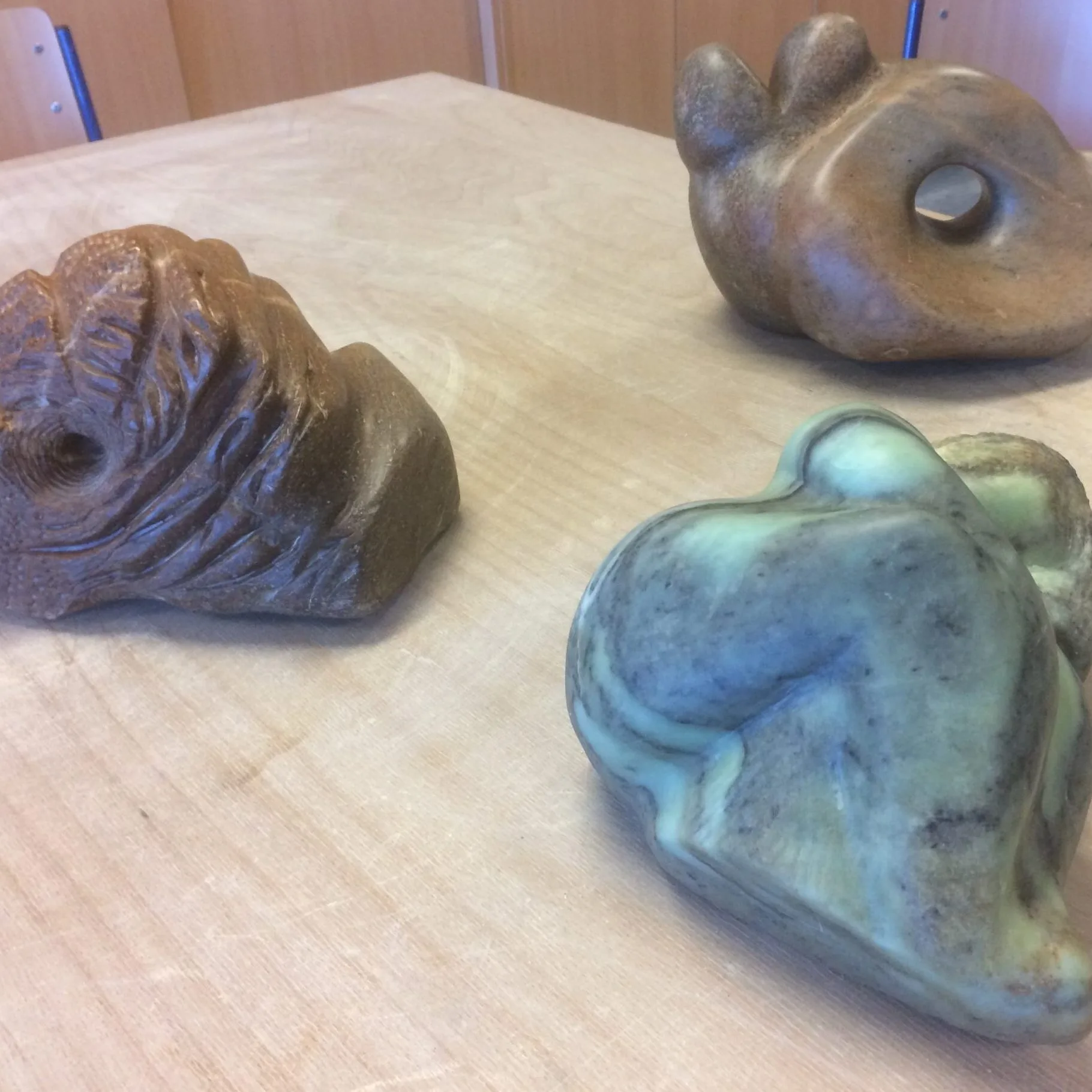 gepolijst speksteen beeldje gemaakt tijdens workshop